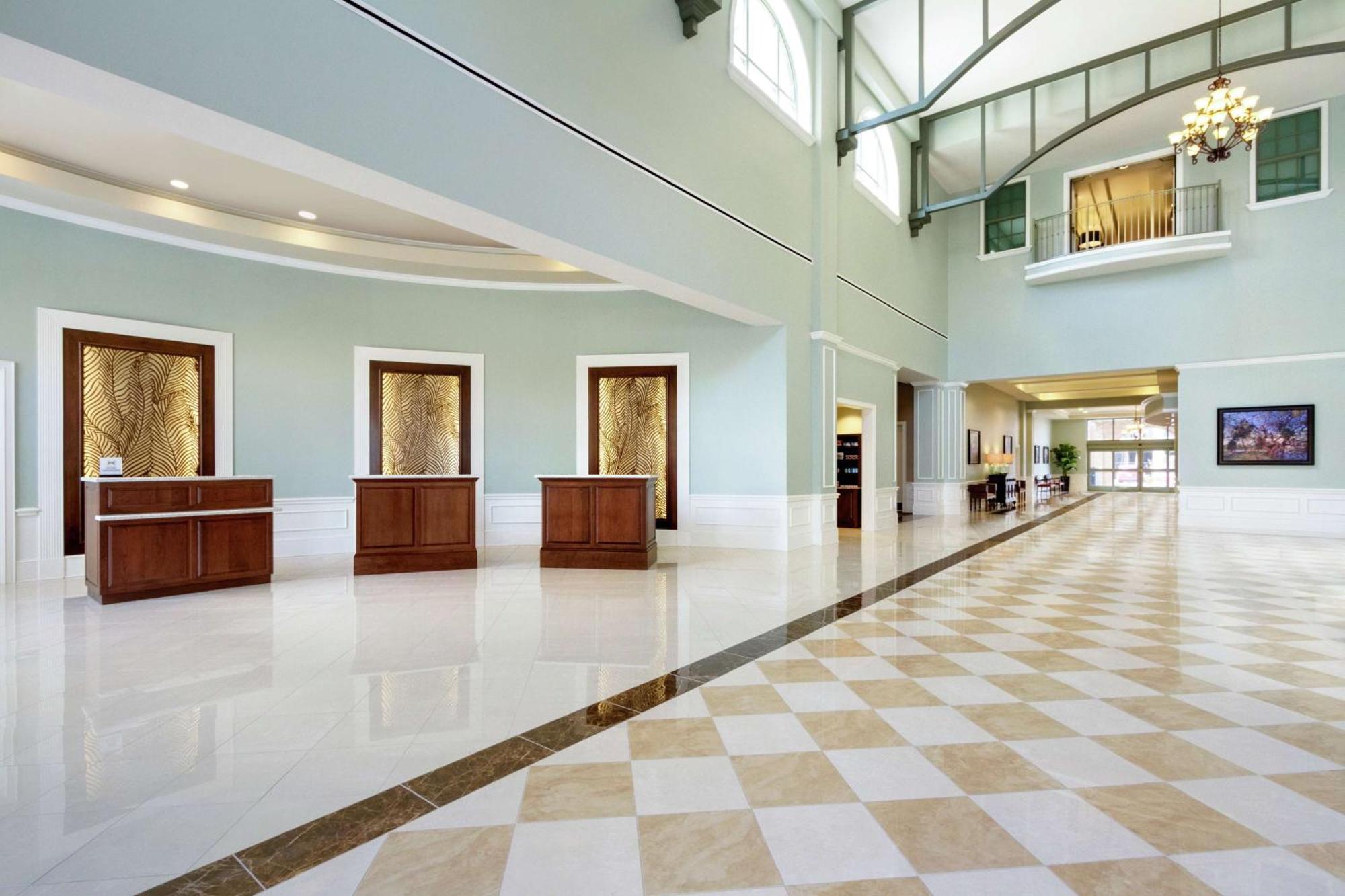 Embassy Suites Savannah Historic District Екстериор снимка