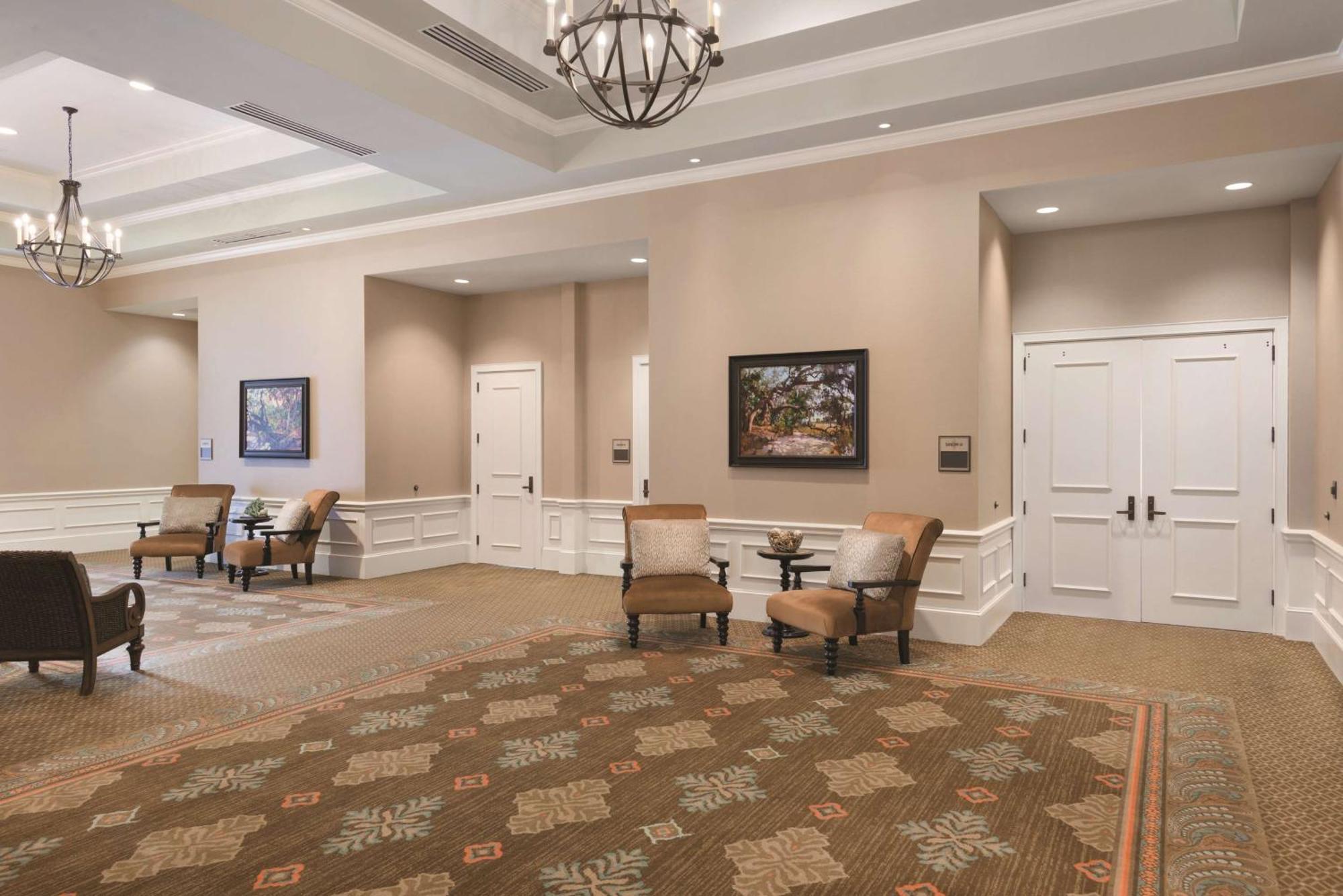 Embassy Suites Savannah Historic District Екстериор снимка