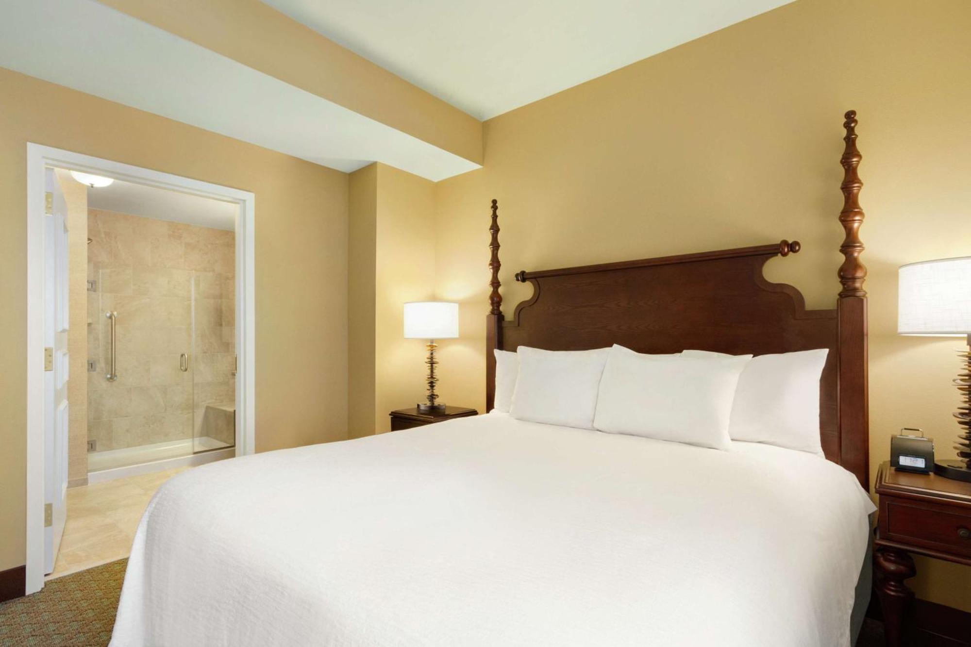 Embassy Suites Savannah Historic District Екстериор снимка