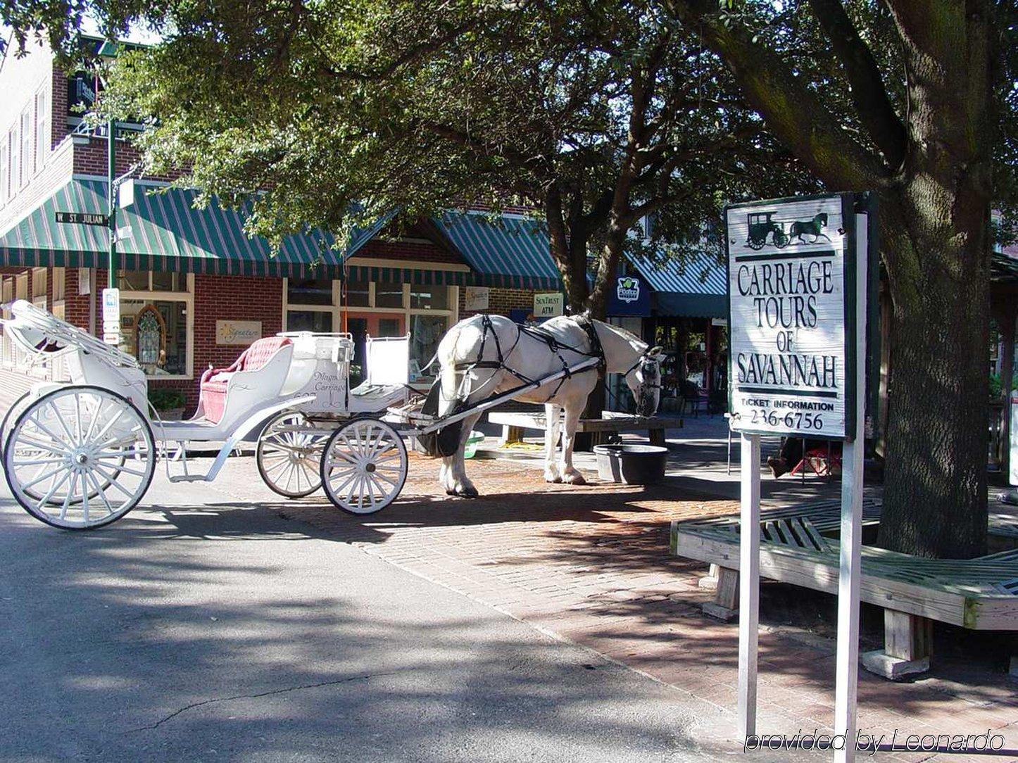 Embassy Suites Savannah Historic District Екстериор снимка