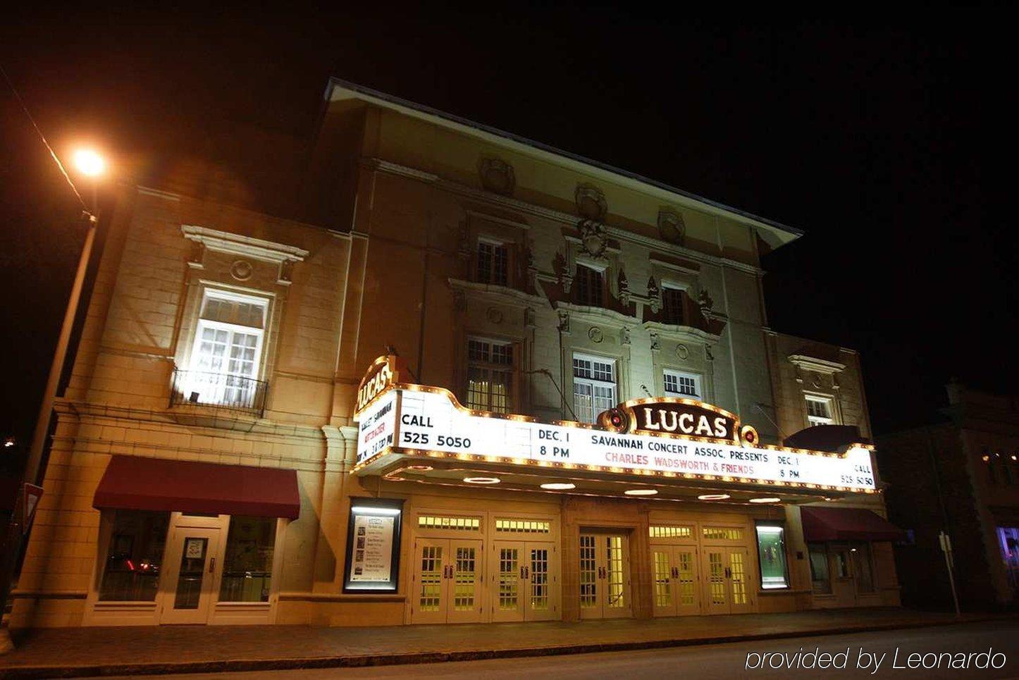 Embassy Suites Savannah Historic District Екстериор снимка