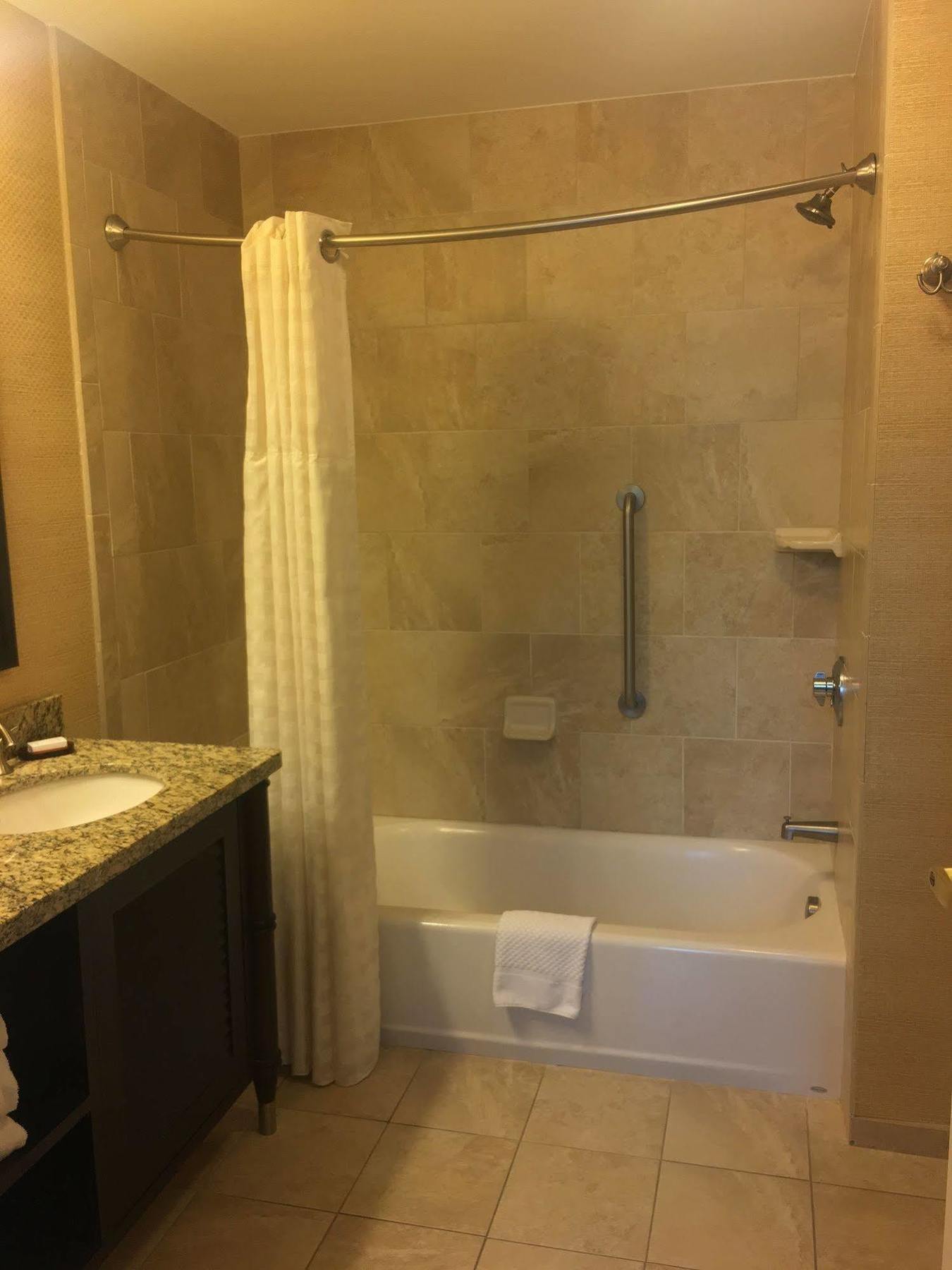 Embassy Suites Savannah Historic District Екстериор снимка